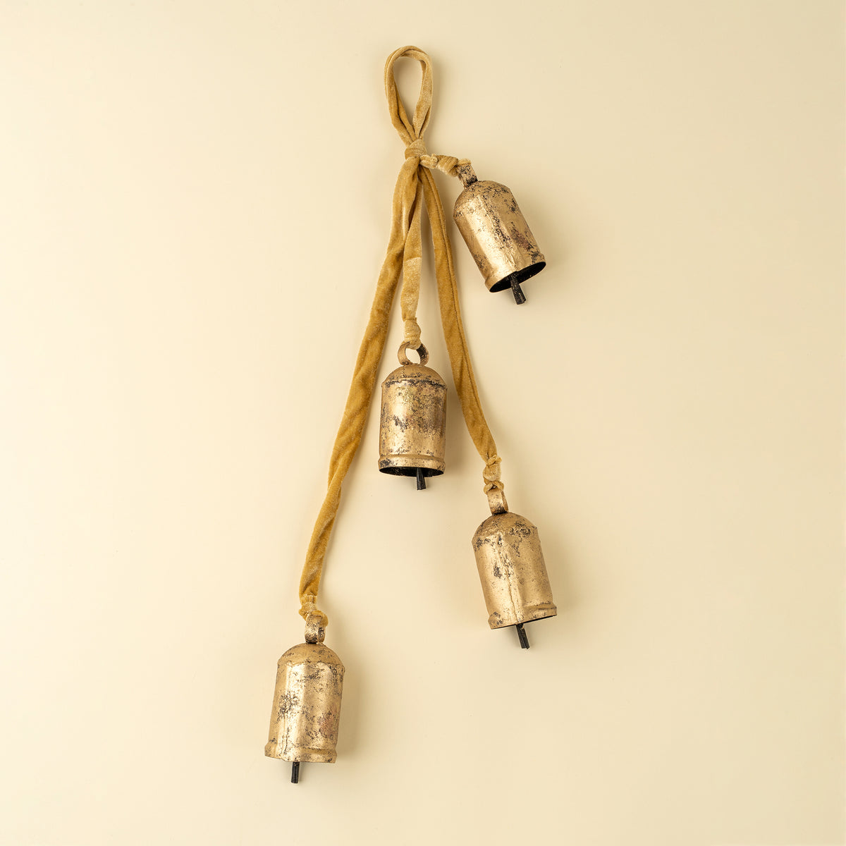 Vintage Velvet Bell Cascade