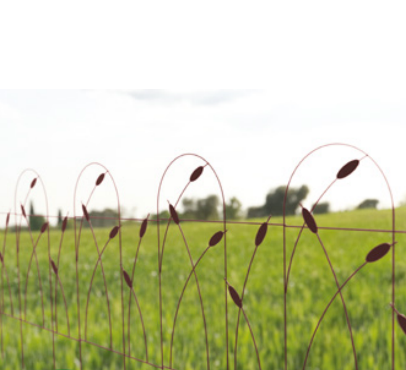 Cattails Folding Metal Fence
